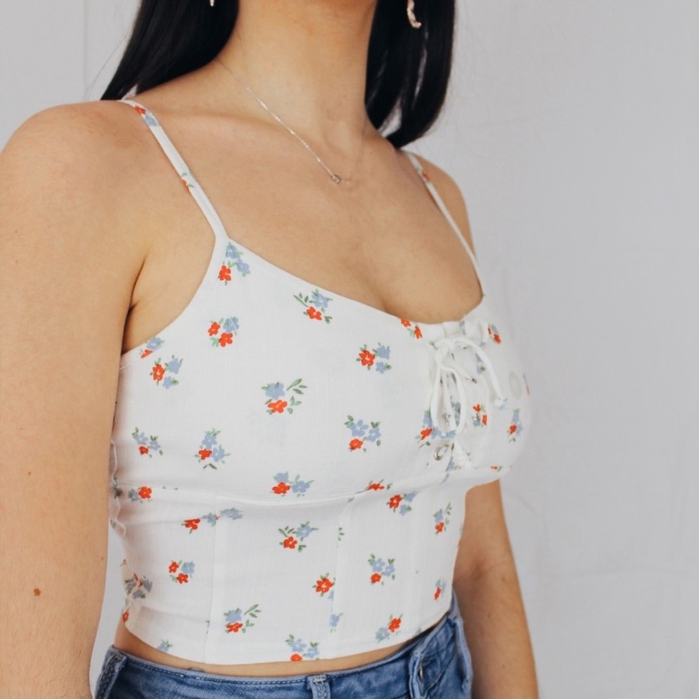 PacSun Floral Crop top